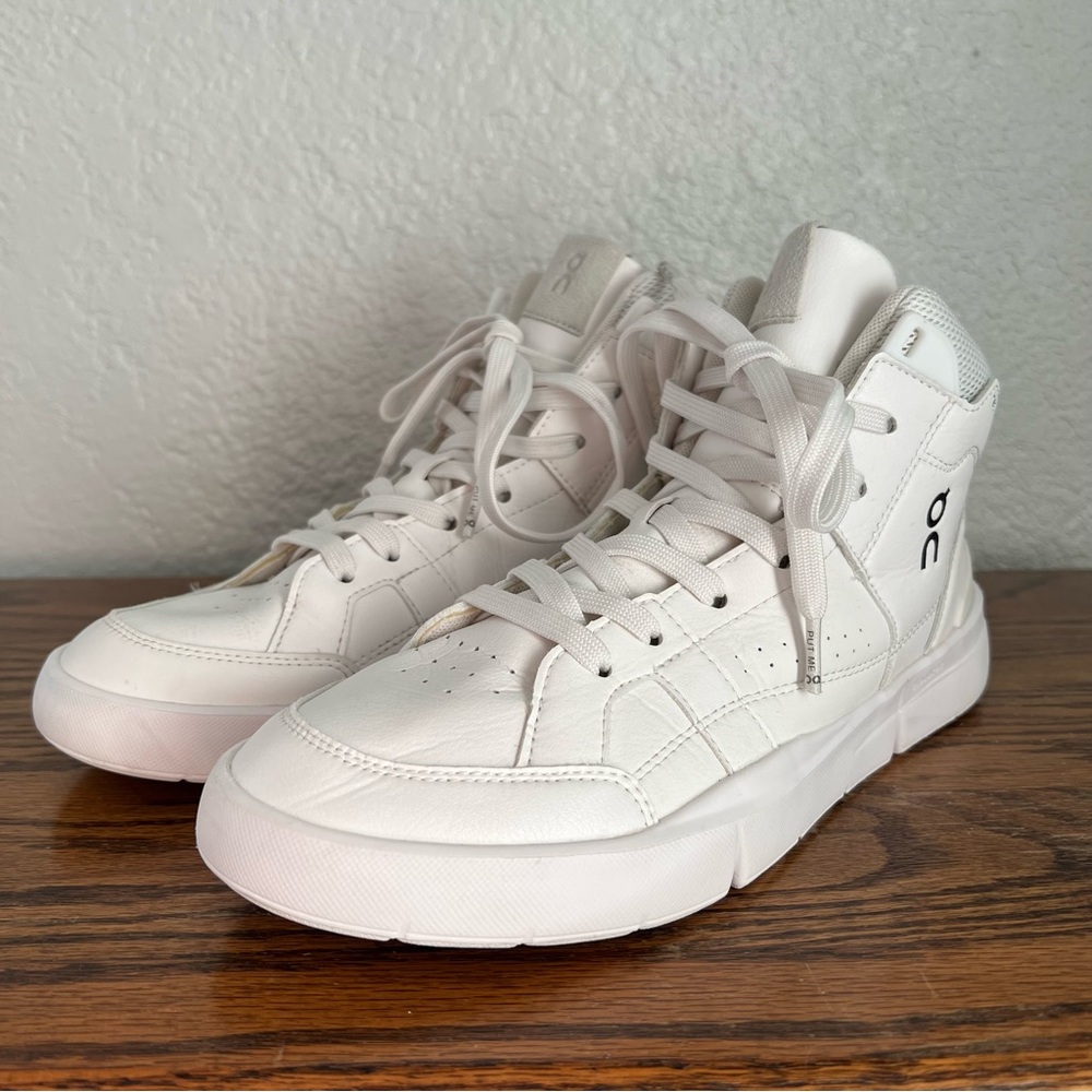On Cloud The Roger Clubhouse Mid Sneakers All White Size 7.5